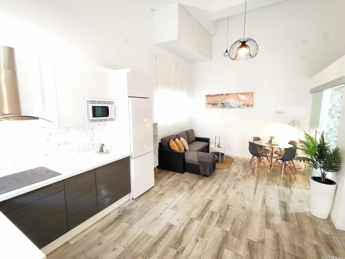La Victoria Suites Малага Екстериор снимка