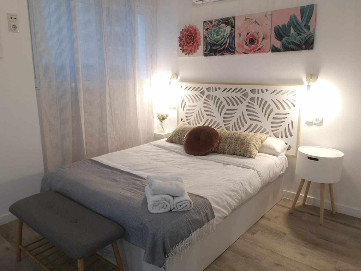 La Victoria Suites Малага Екстериор снимка