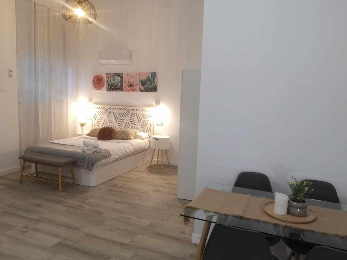 La Victoria Suites Малага Екстериор снимка
