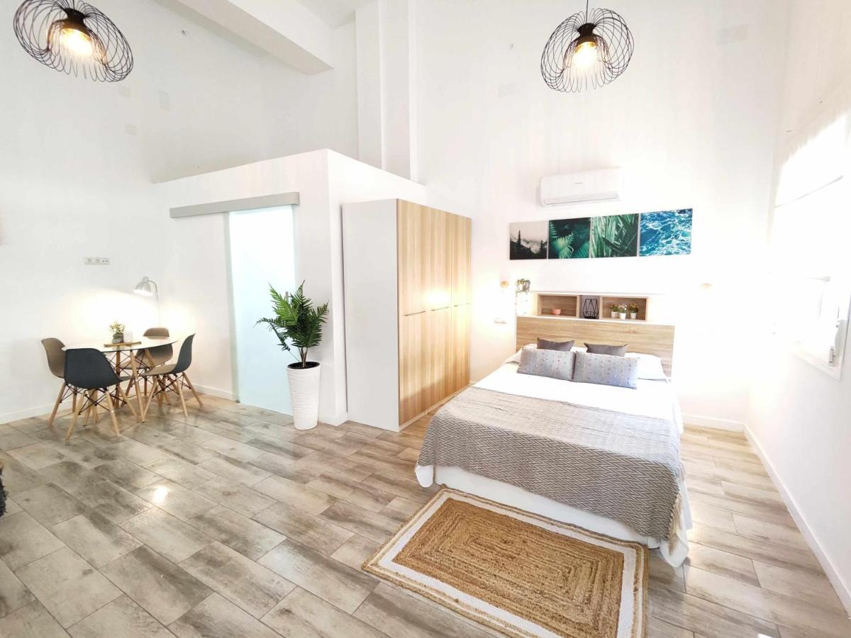 La Victoria Suites Малага Екстериор снимка