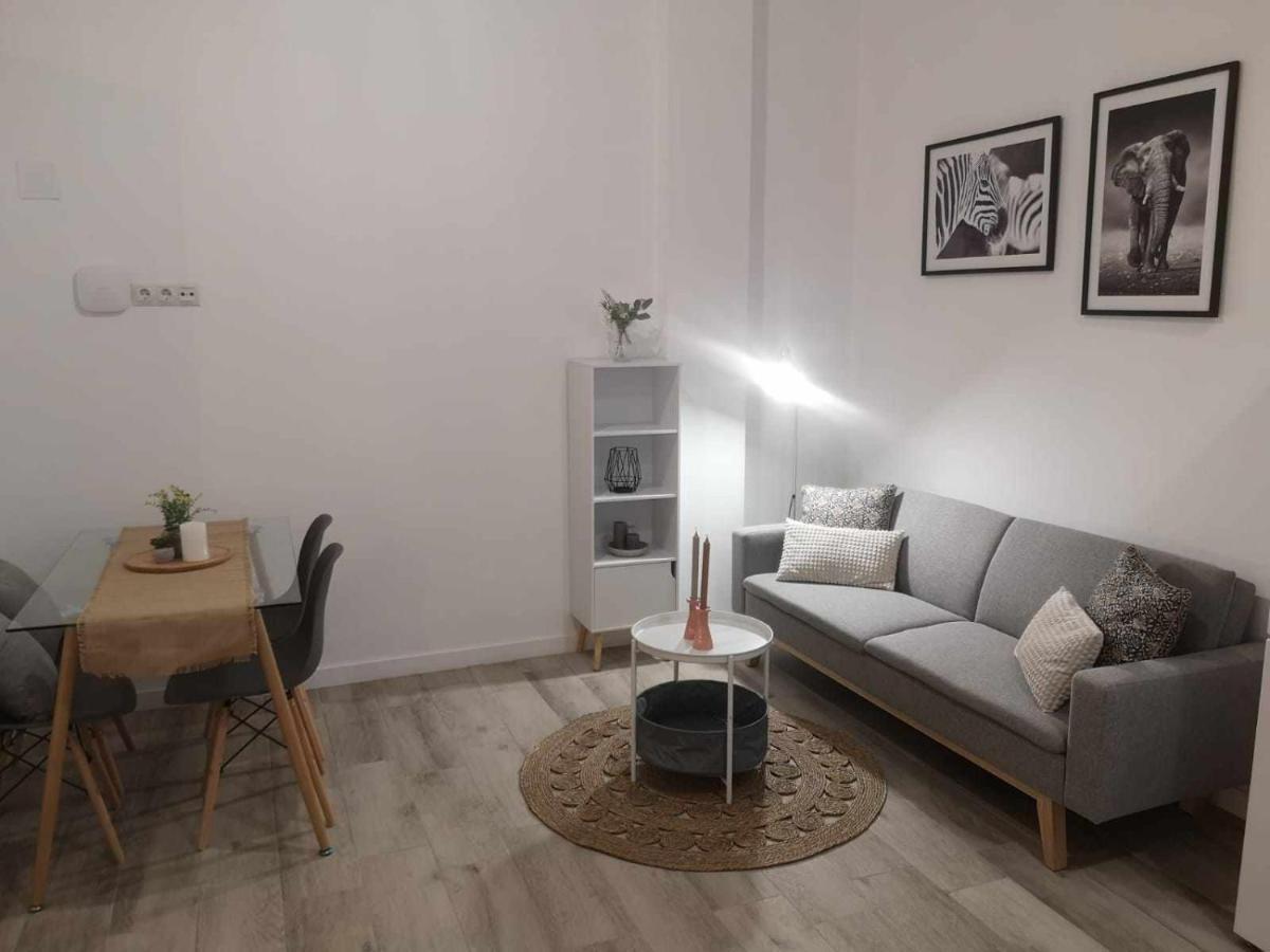 La Victoria Suites Малага Екстериор снимка