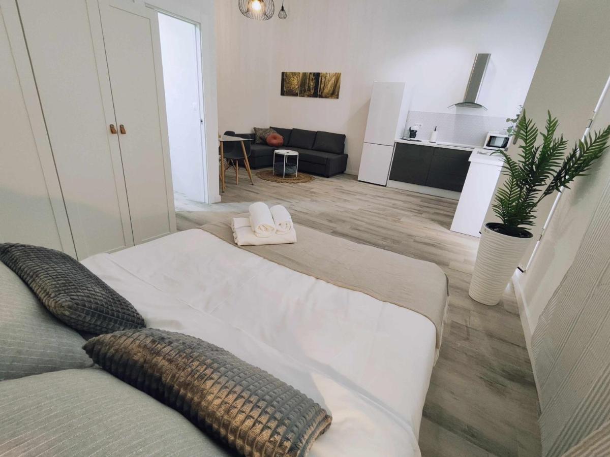 La Victoria Suites Малага Екстериор снимка