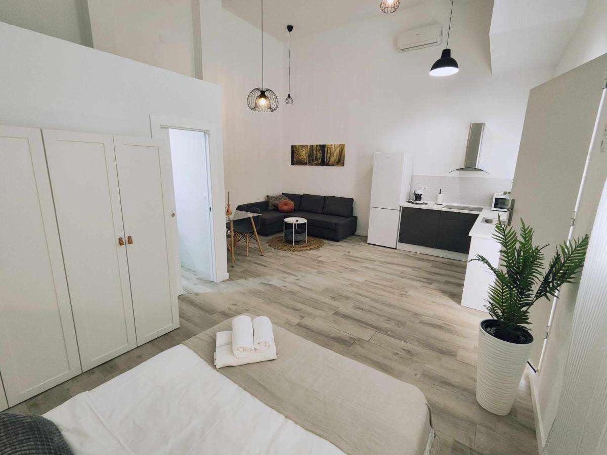 La Victoria Suites Малага Екстериор снимка