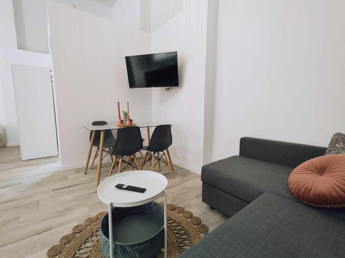 La Victoria Suites Малага Екстериор снимка