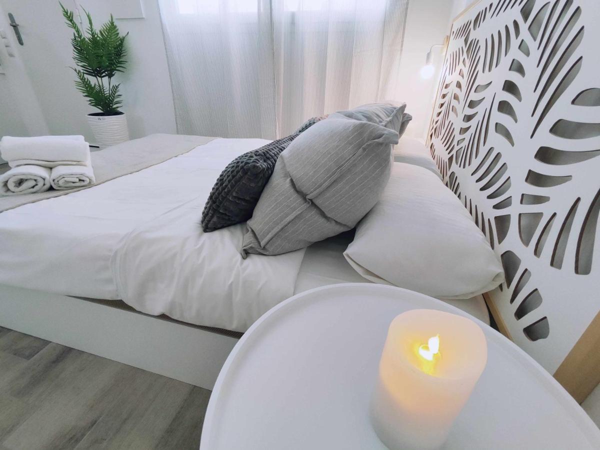 La Victoria Suites Малага Екстериор снимка